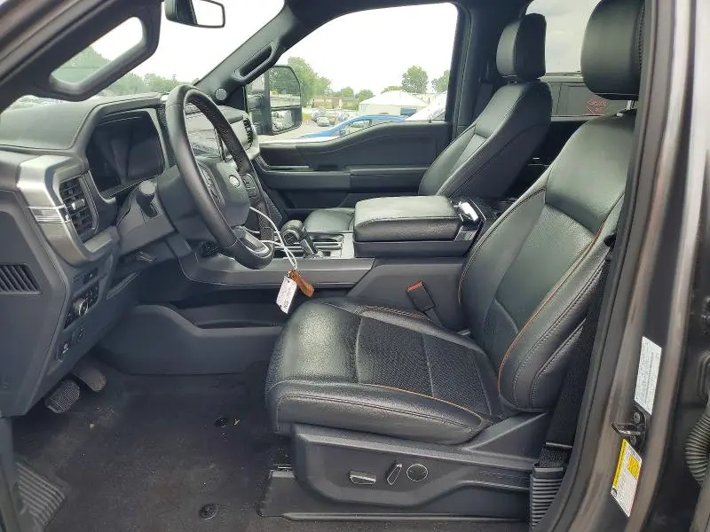 2025 FORD F150 LARIAT  