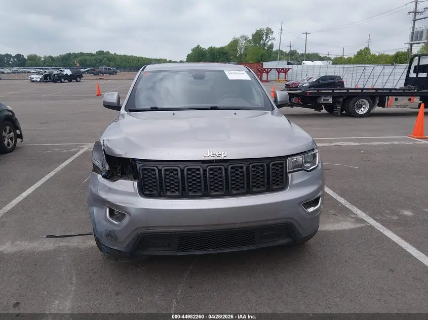 2017 JEEP GRAND CHEROKEE LAREDO 4X2