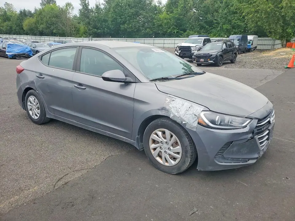 2018 HYUNDAI ELANTRA SE  