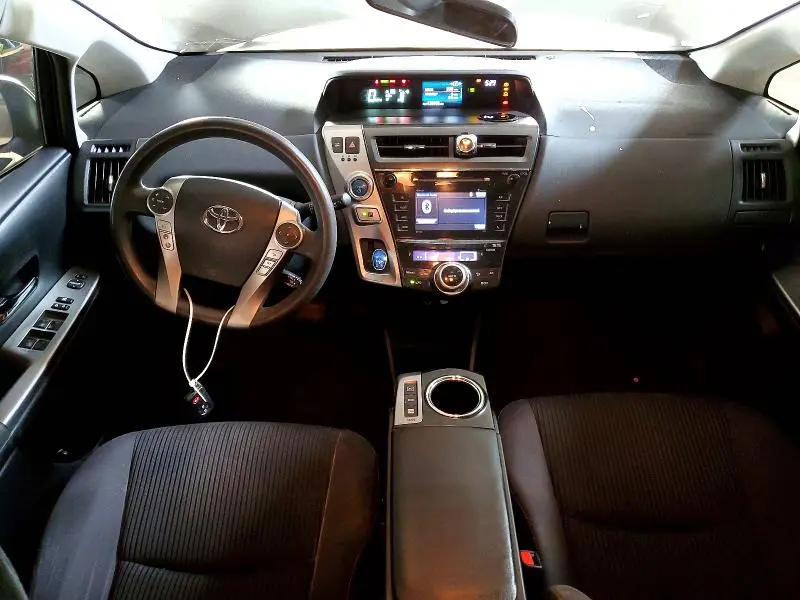 2016 TOYOTA PRIUS V THREE  