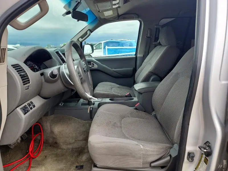 2013 NISSAN FRONTIER S  