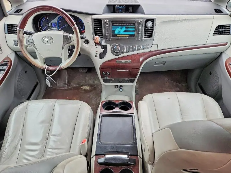 2011 TOYOTA SIENNA XLE 8-PASSENGER  