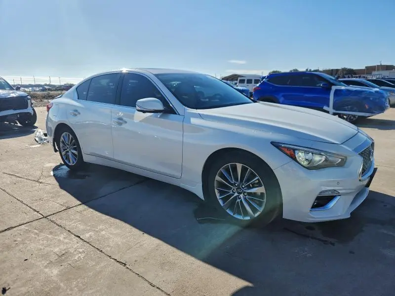 2024 INFINITI Q50 LUXE  