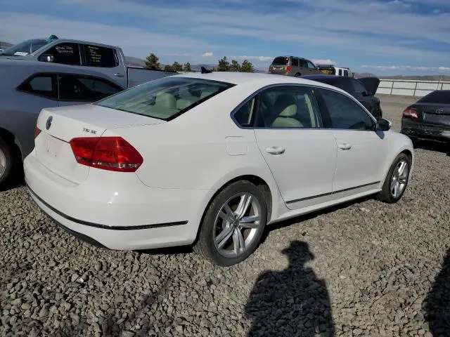 2015 VOLKSWAGEN PASSAT SE  
