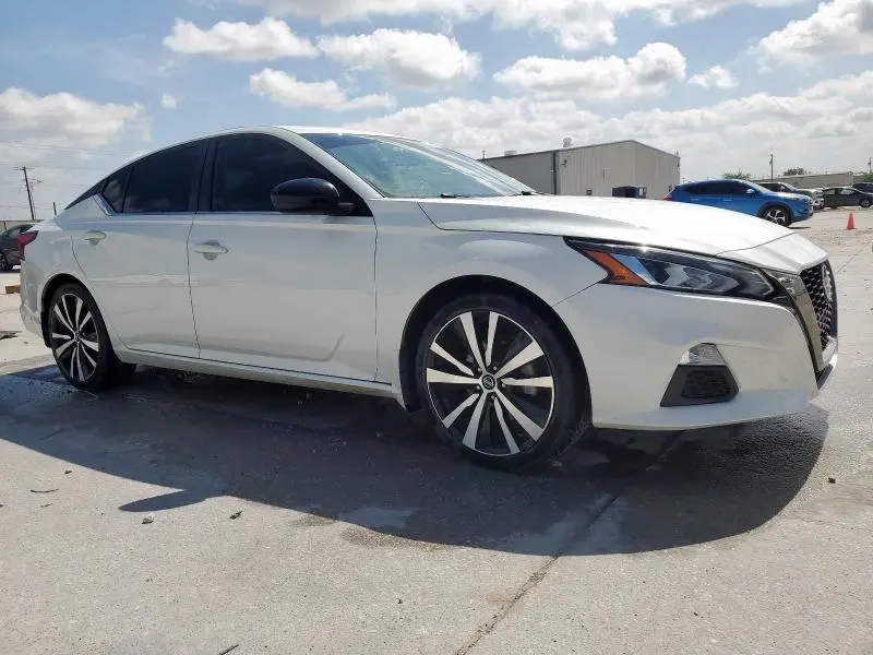 2019 NISSAN ALTIMA SR  