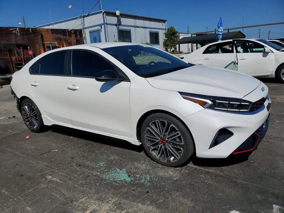 2023 KIA FORTE GT  