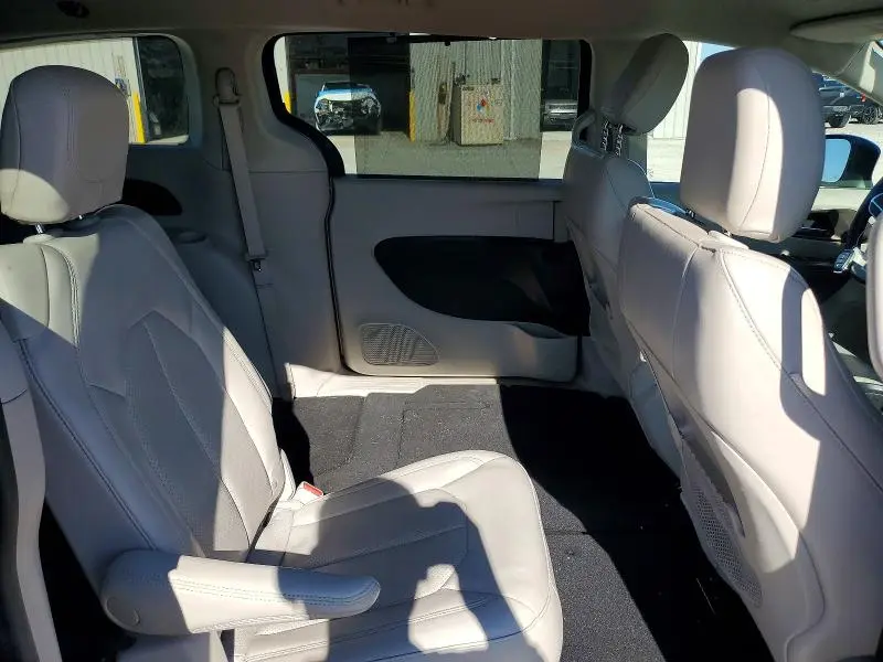 2021 CHRYSLER VOYAGER LXI  