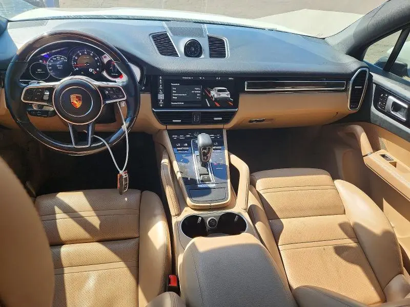 2019 PORSCHE CAYENNE   
