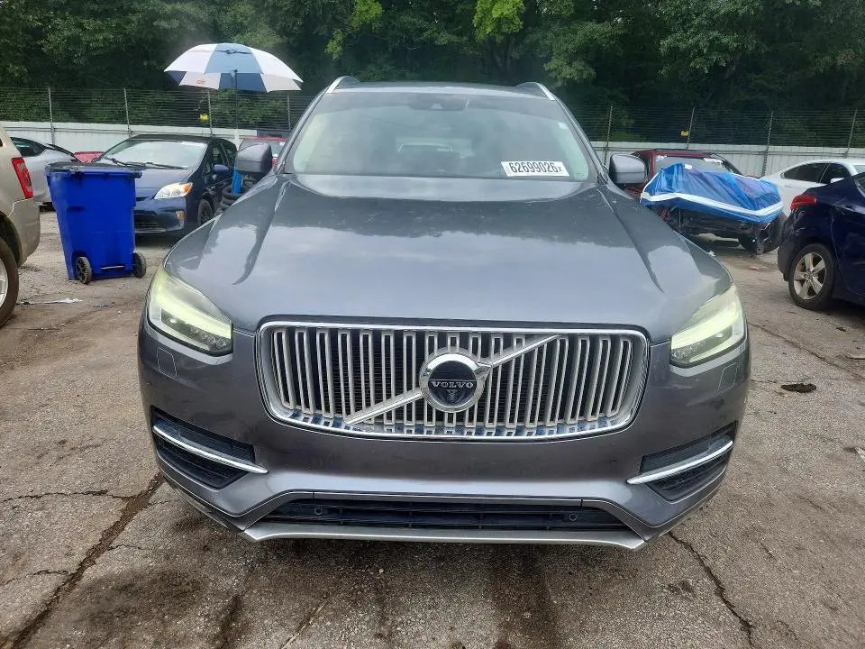 2016 VOLVO XC90 T6  