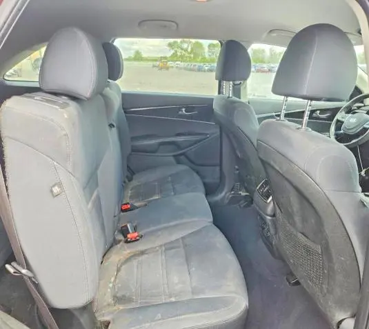 2019 KIA SORENTO LX V6  
