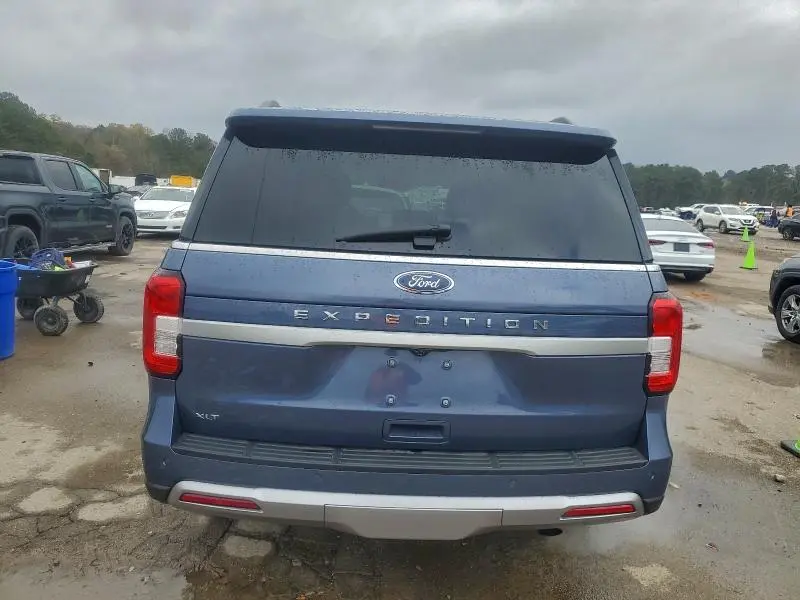 2023 FORD EXPEDITION XLT  