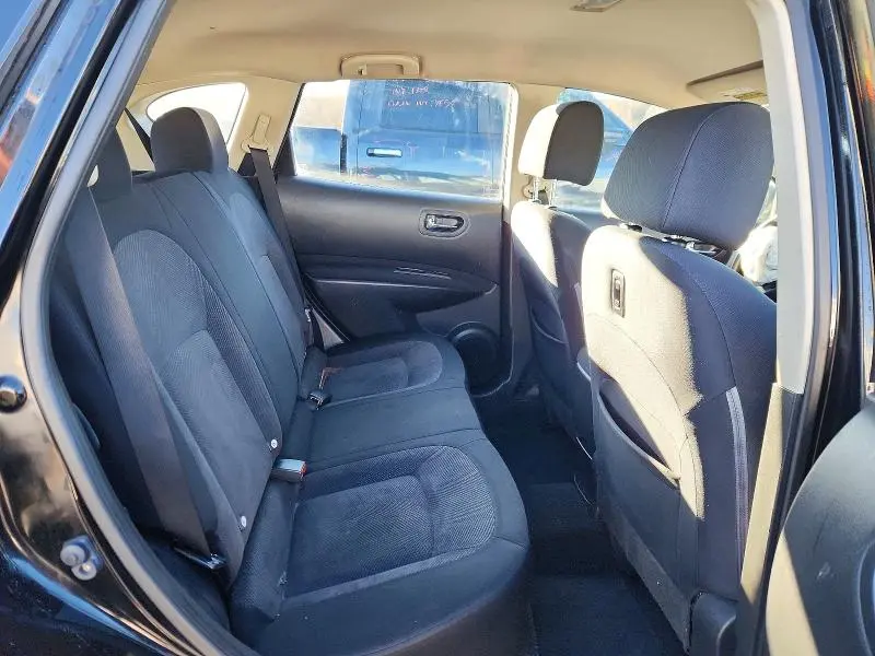 2011 NISSAN ROGUE S  