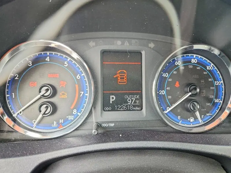 2018 TOYOTA COROLLA LE  