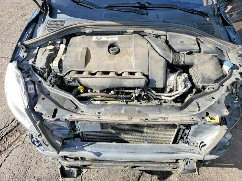 2014 VOLVO XC60 T6  