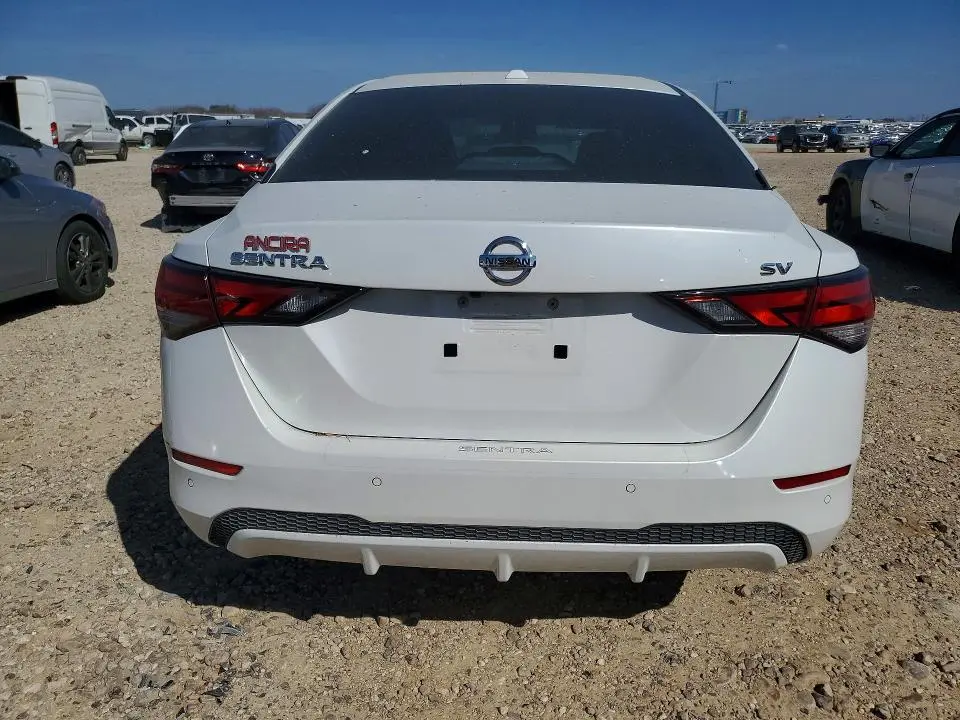 2022 NISSAN SENTRA SV  