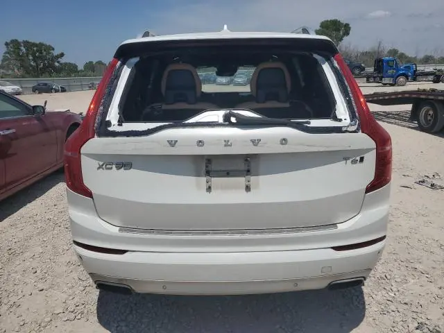 2017 VOLVO XC90 T6