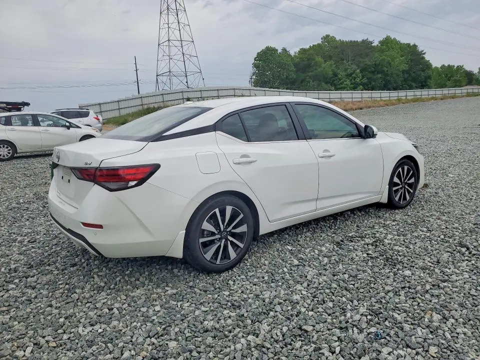 2024 NISSAN SENTRA SV  