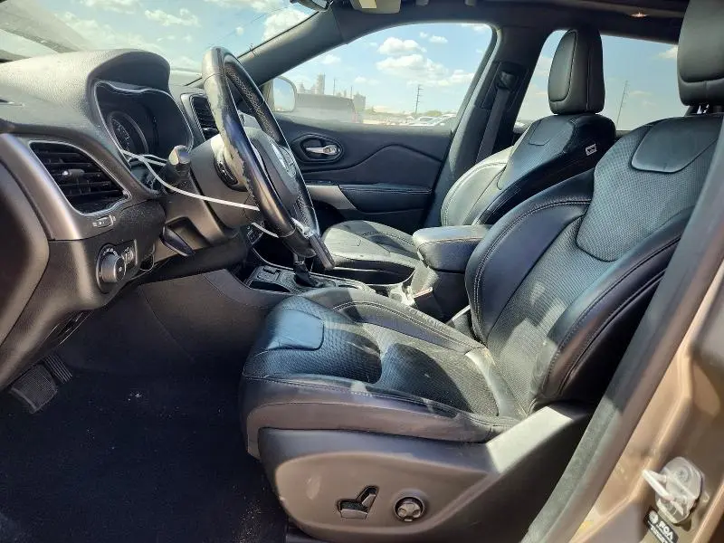 2021 JEEP CHEROKEE LATITUDE LUX  