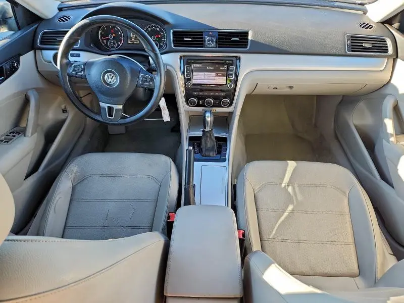 2012 VOLKSWAGEN PASSAT SE  