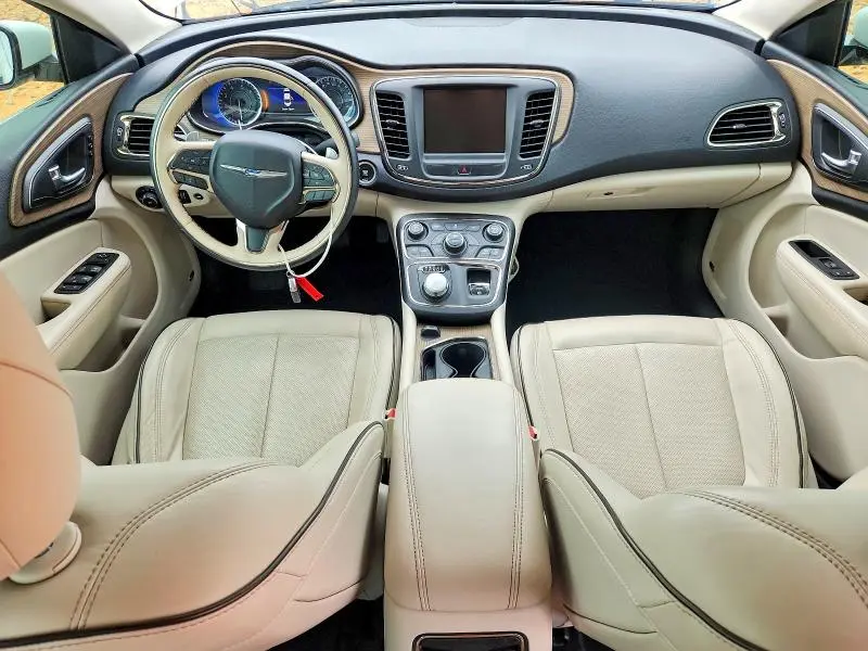 2015 CHRYSLER 200 C  