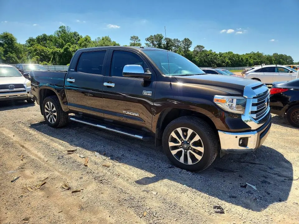 2018 TOYOTA TUNDRA LIMITED V8  