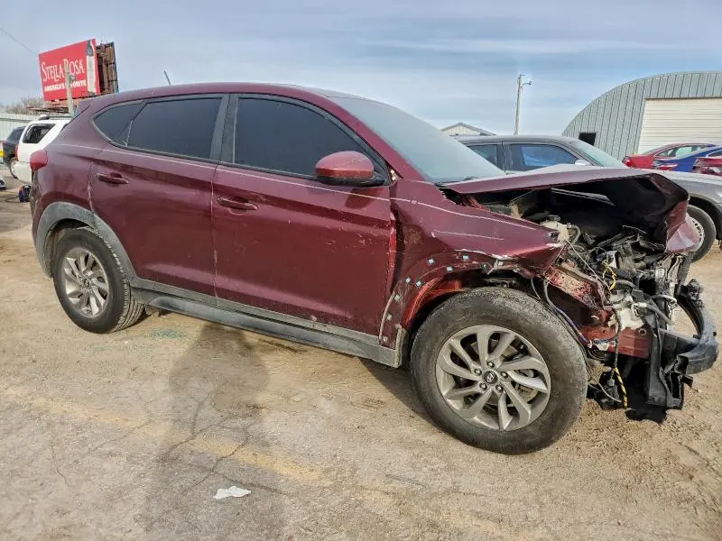 2017 HYUNDAI TUCSON SE  