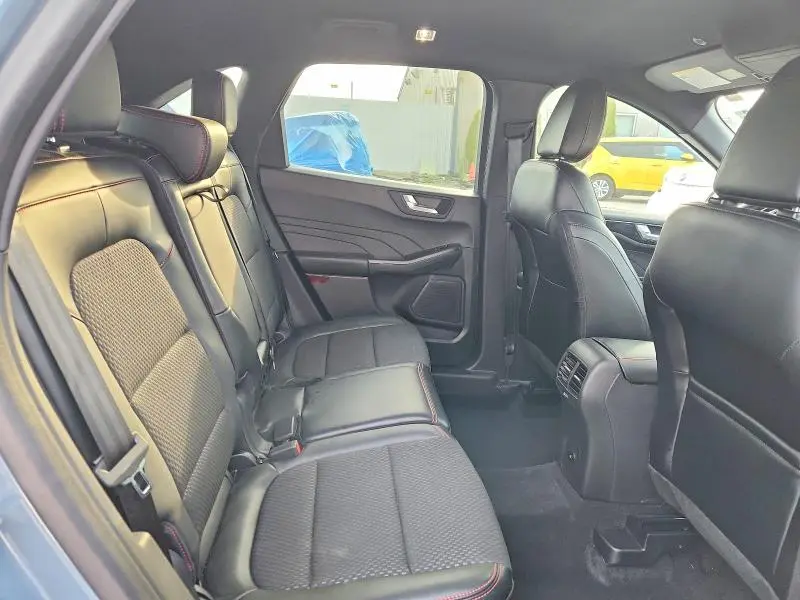 2023 FORD ESCAPE ST LINE  