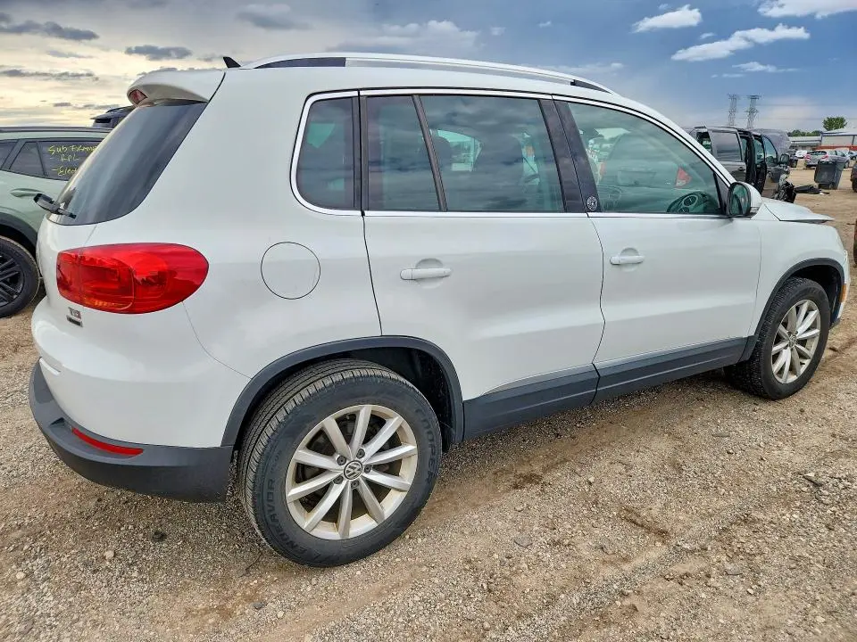 2017 VOLKSWAGEN TIGUAN WOLFSBURG  