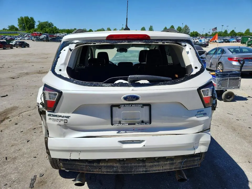 2018 FORD ESCAPE SE  