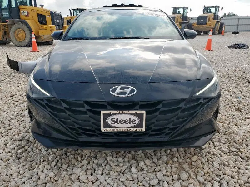 2023 HYUNDAI ELANTRA SE  
