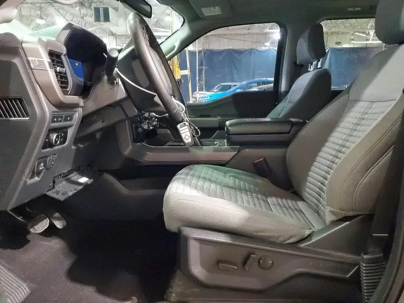 2024 FORD F150 XLT  
