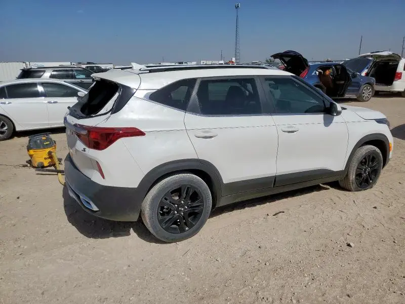 2021 KIA SELTOS S  