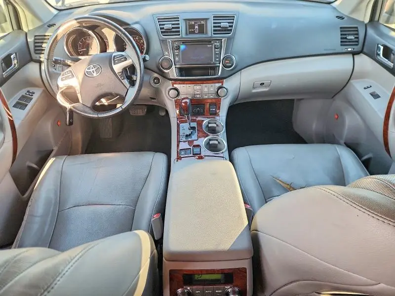 2013 TOYOTA HIGHLANDER LIMITED  