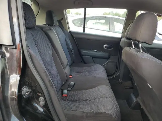 2011 NISSAN VERSA S  