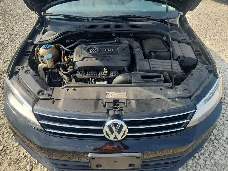 2015 VOLKSWAGEN JETTA SE  