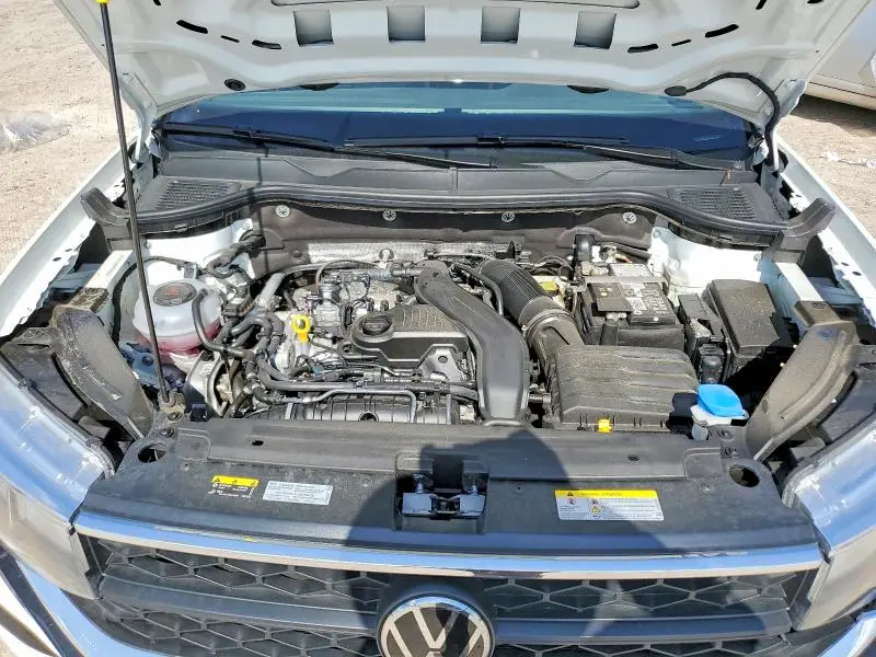 2024 VOLKSWAGEN TAOS   