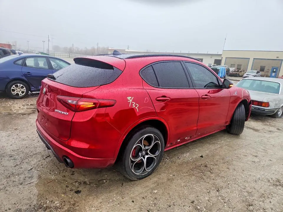 2022 ALFA ROMEO STELVIO TI  