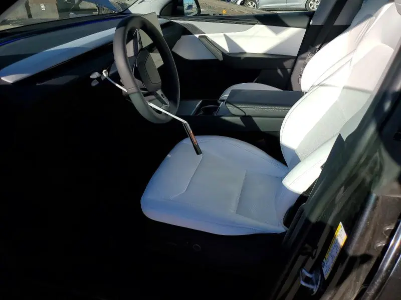 2026 TESLA MODEL Y   