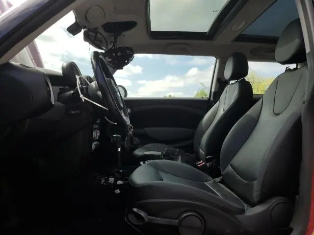 2010 MINI COOPER 
