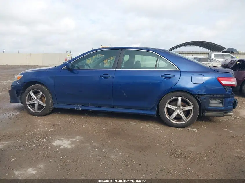 2010 TOYOTA CAMRY SE