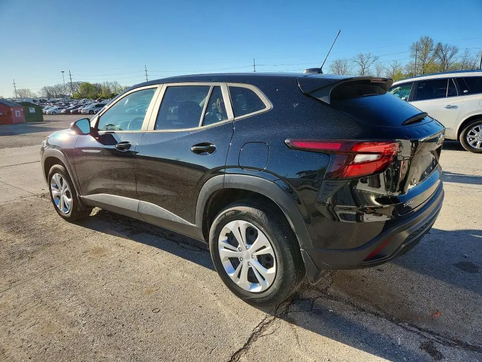 2024 CHEVROLET TRAX LS  