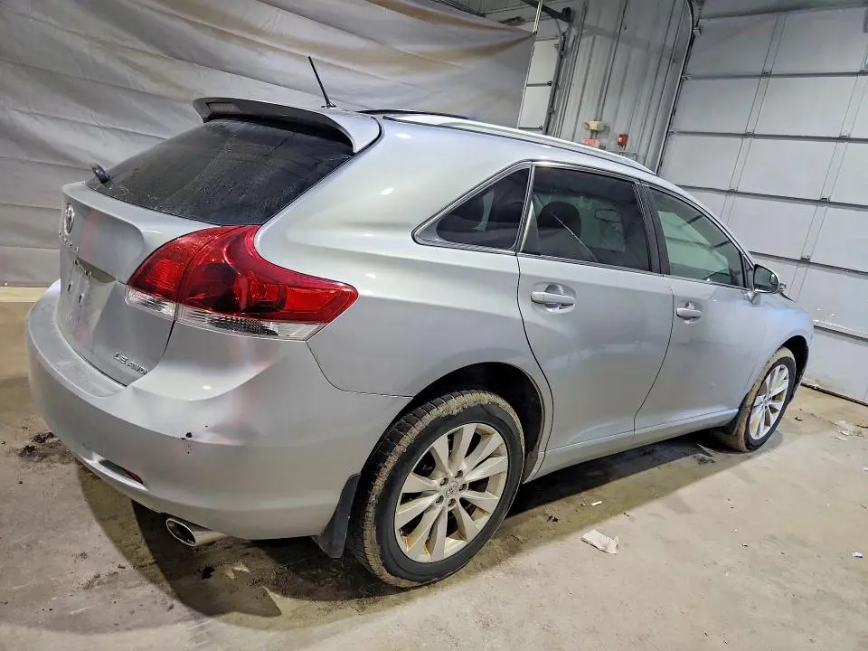 2015 TOYOTA VENZA LE  