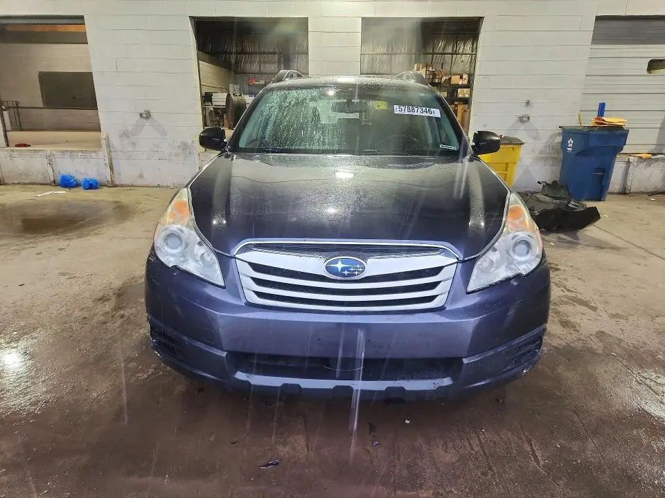 2010 SUBARU OUTBACK 2.5I  