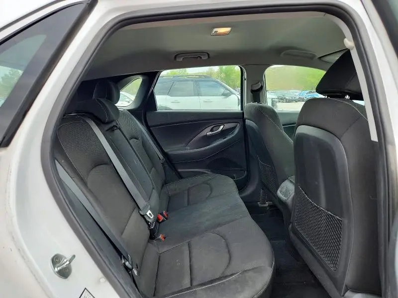 2018 HYUNDAI ELANTRA GT BASE  