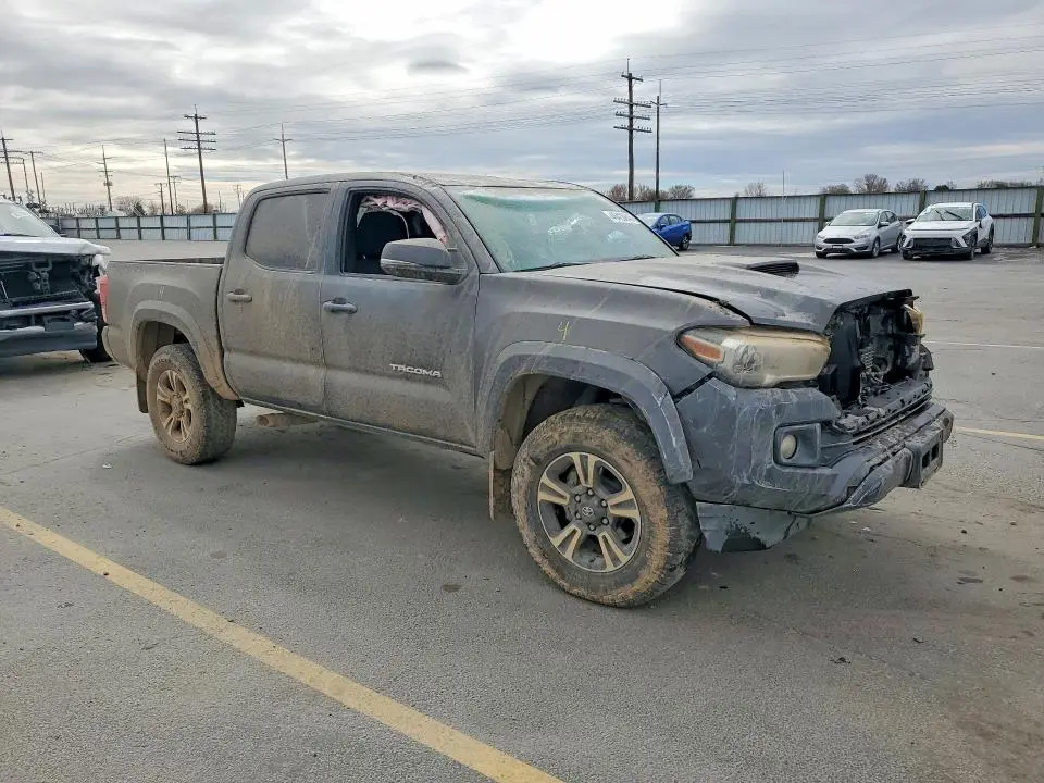 2016 TOYOTA TACOMA   