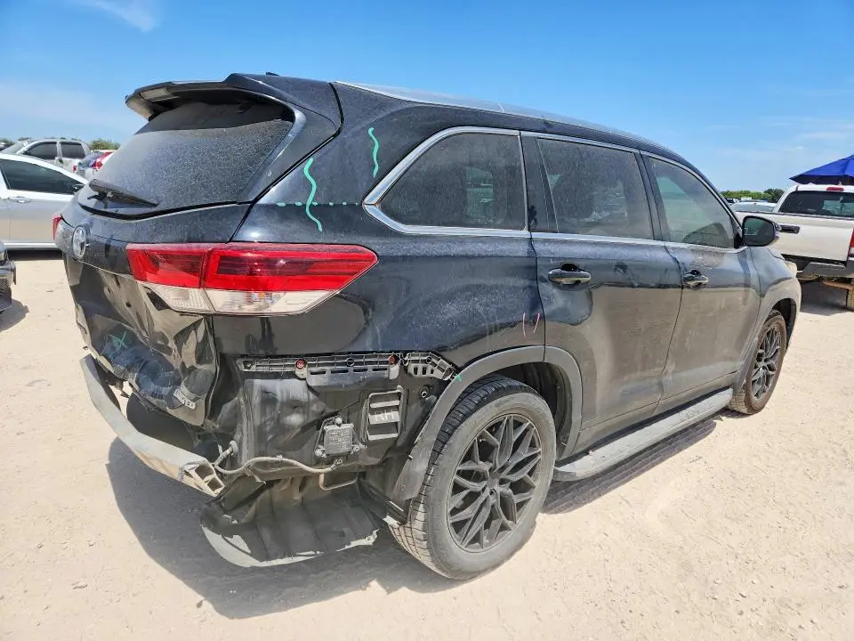 2017 TOYOTA HIGHLANDER LIMITED PLATINUM  