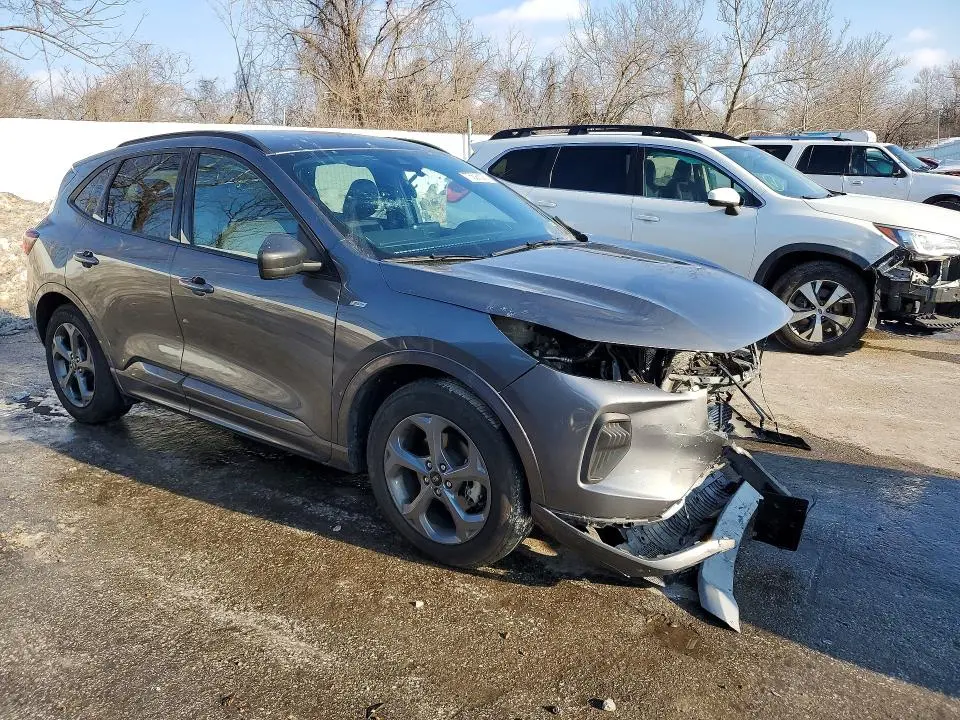 2024 FORD ESCAPE ST LINE  