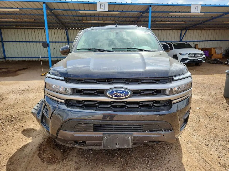 2023 FORD EXPEDITION XLT  
