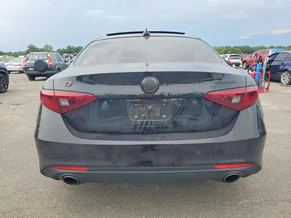 2019 ALFA ROMEO GIULIA TI  