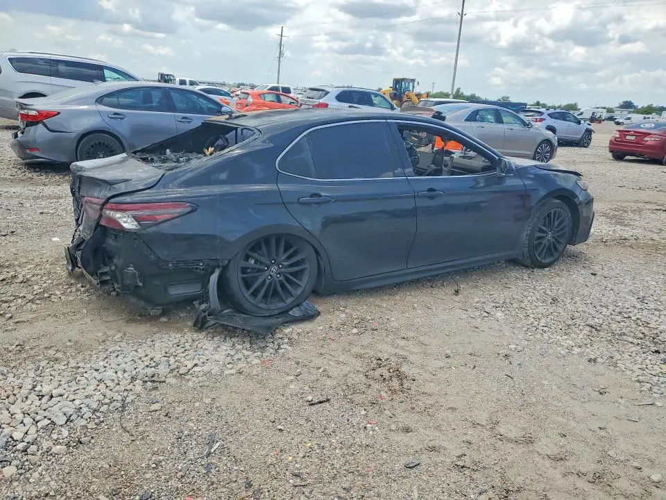 2022 TOYOTA CAMRY XSE  